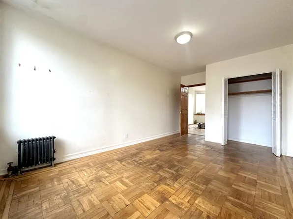 10 Adrian Avenue image 11 of 11