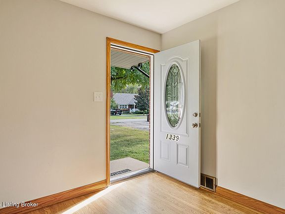 3rd image of 1339 Villa Park Dr
