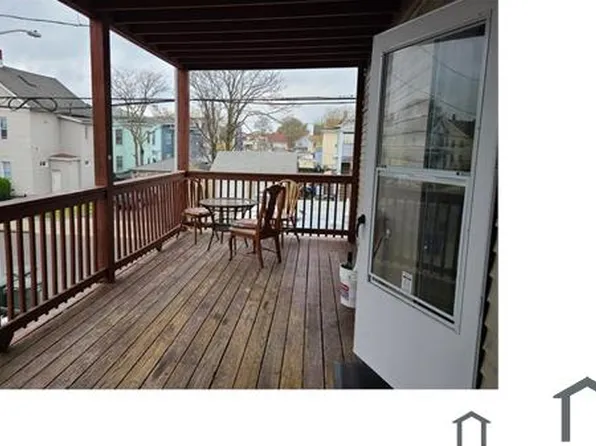 855 Kossuth St, Bridgeport, CT 06608