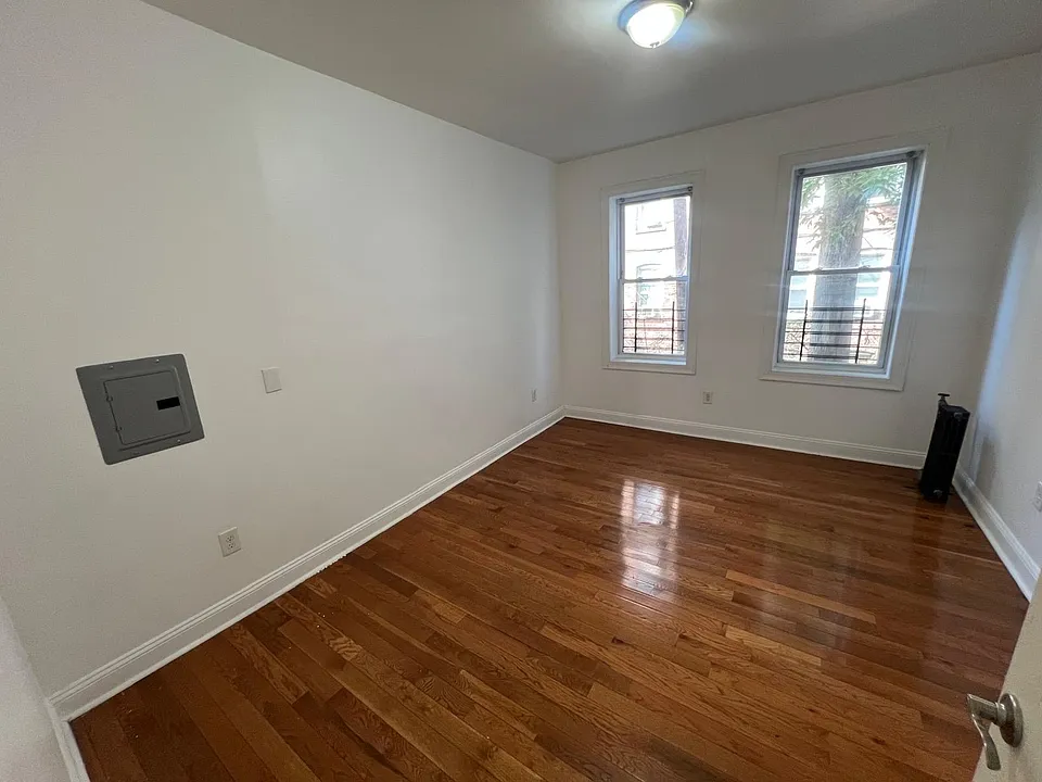 158 Belmont Ave #104