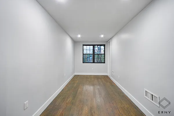 Rented by ERNY LLC | media 23