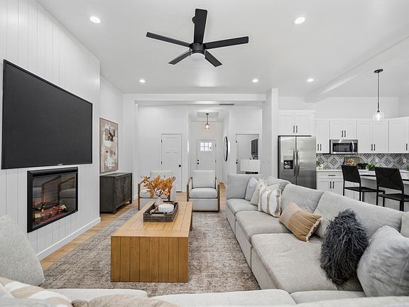 4th image of 5563 S Estrella Road