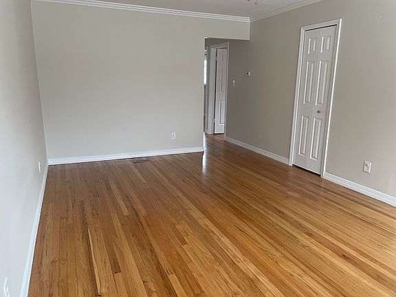 2nd image of 19456 Deering St