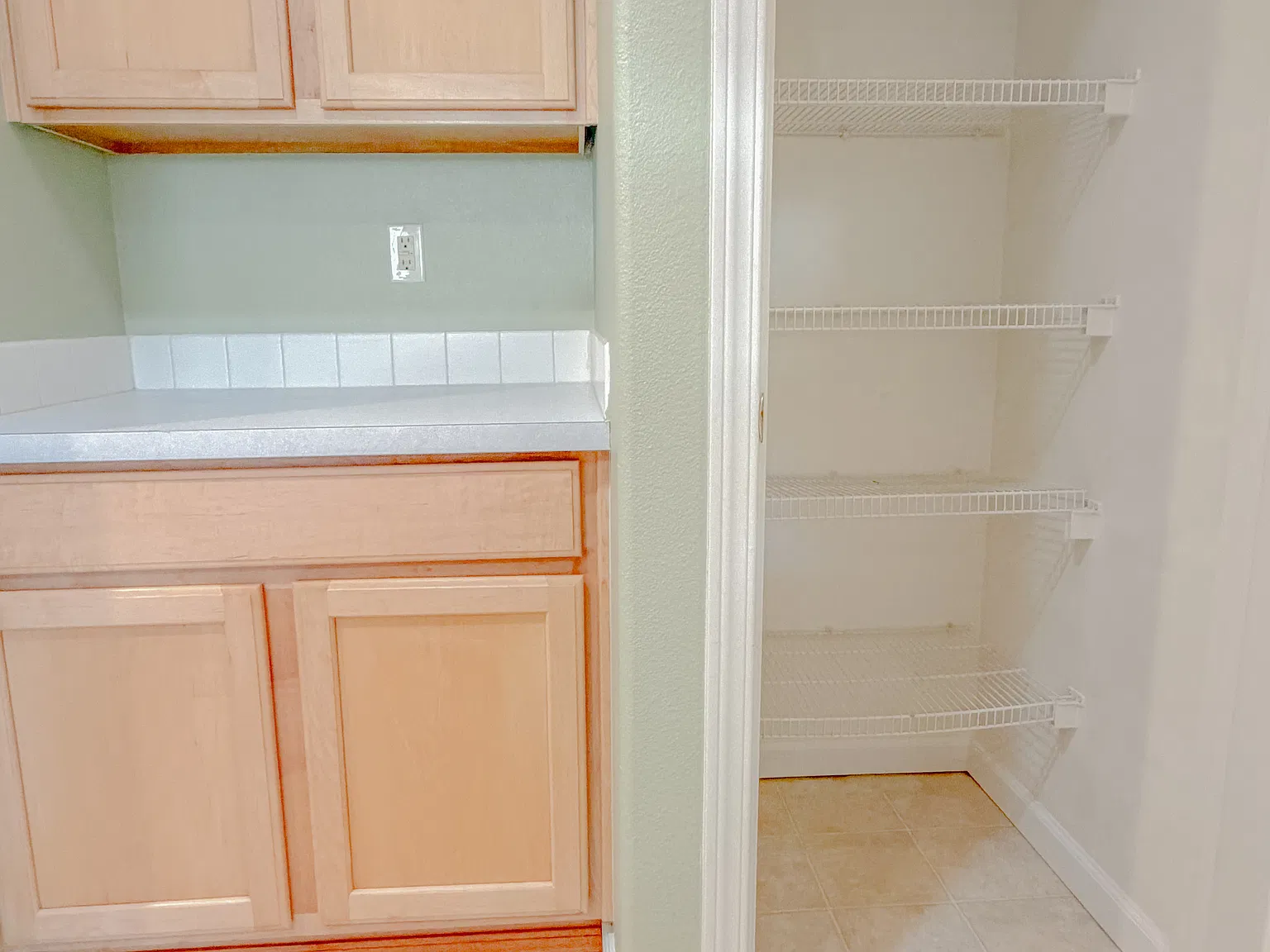 2 bed, 2.5 bath, 1450 sqft, $2,850 — Photo 3