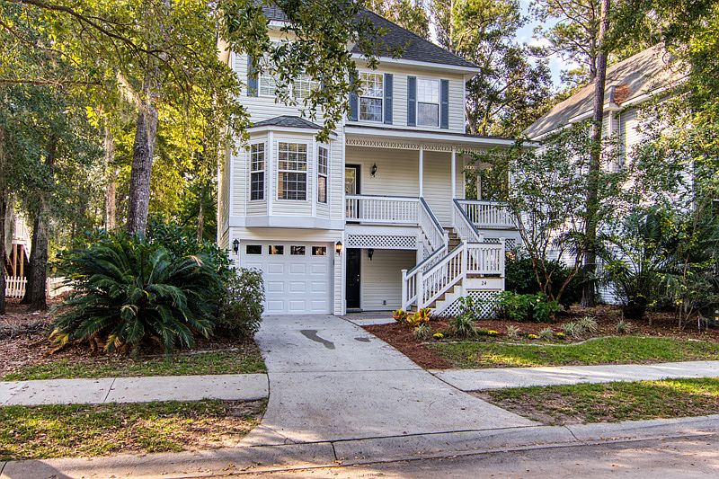 1st image of 24 Victoria Square Dr
