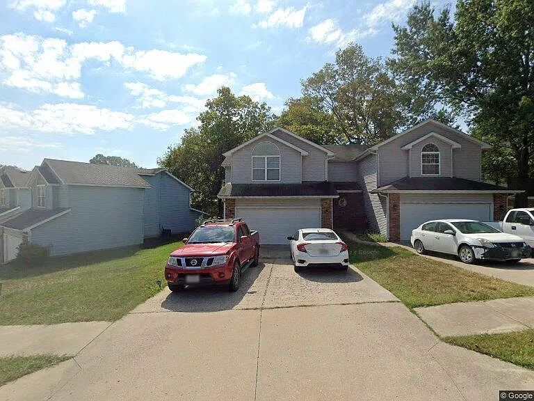 3 bed, 2.5 bath, 1640 sqft, $1,550 — Photo 1