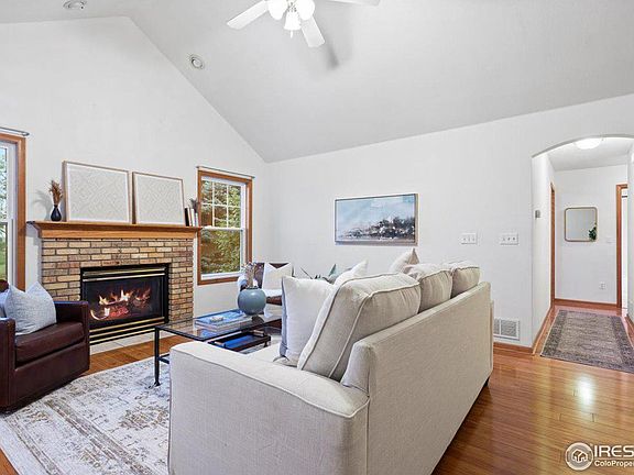 5th image of 642 Magpie Dr