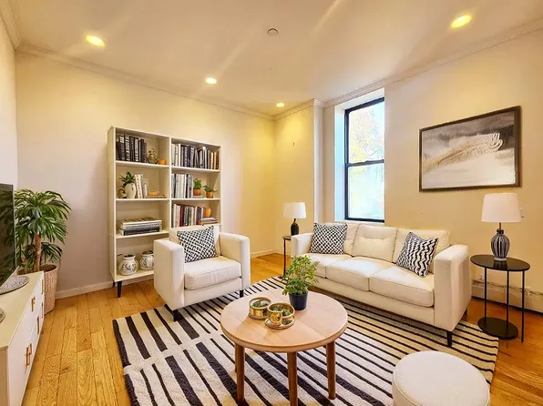 221 56th Street 3B image 3 of 10
