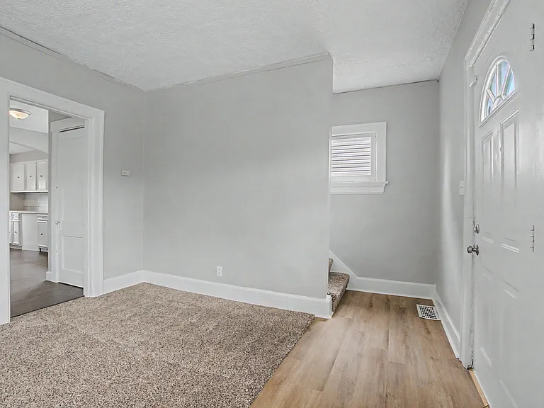 2600 Wayne Ave — Photo 24