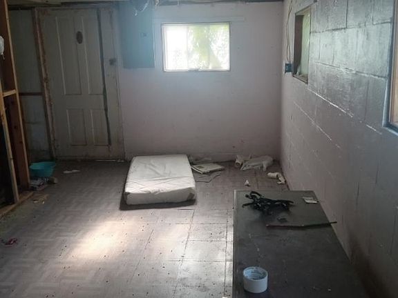 3rd image of 712 N 4th St