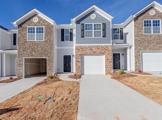 30 Moorlyn Ln, Greer, SC 29650