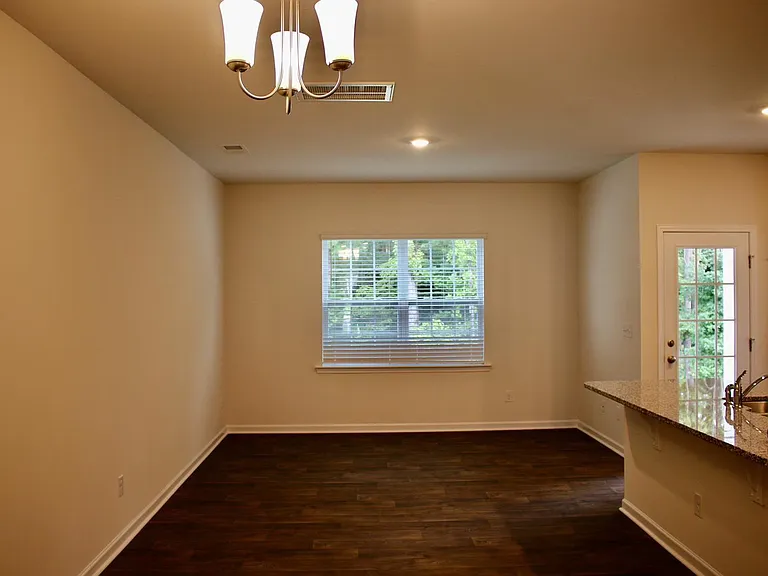 6049 Guildford Hill Ln — Photo 2