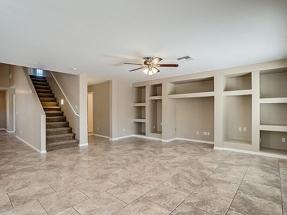 3rd image of 3203 W Santa Cruz Ave