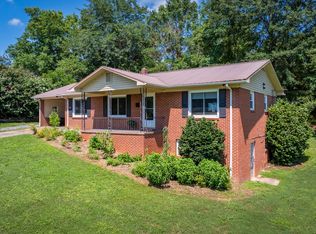214 Howard St, Morganton, NC 28655