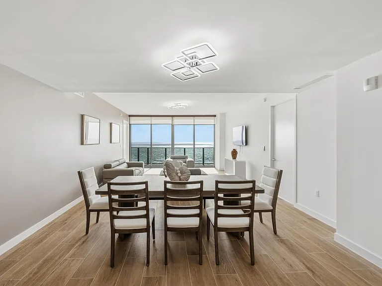 900 N Ocean Blvd #802 — Photo 10