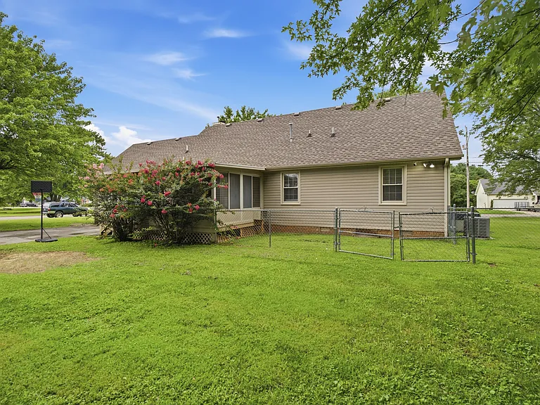 1343 Cason Trl — Photo 33