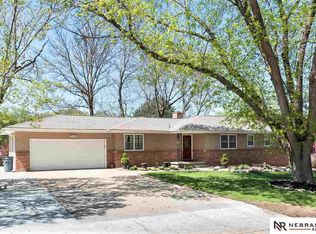 706 S 114th St, Omaha, NE 68154