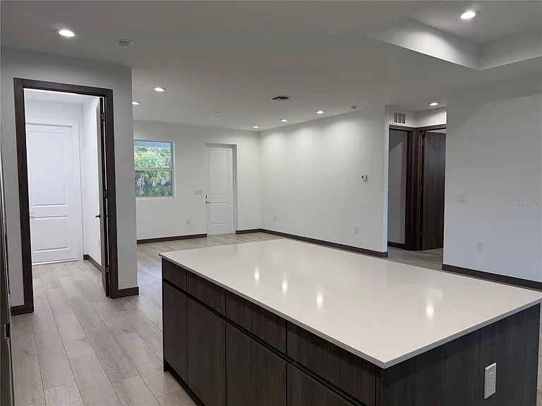 3050 Wentworth St — Photo 4