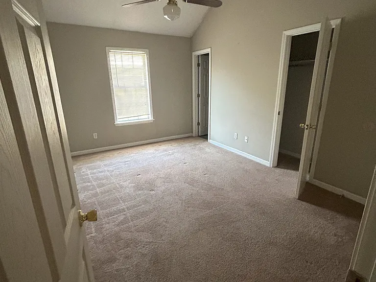108 Creekwood Dr — Photo 6