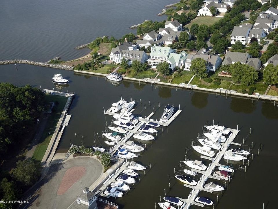 Deep water marina