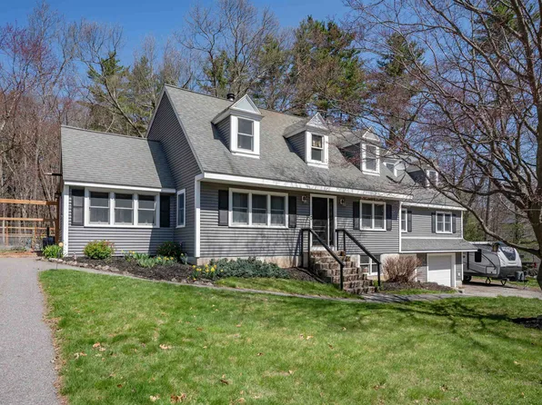 43 Academy Avenue, Atkinson, NH 03811