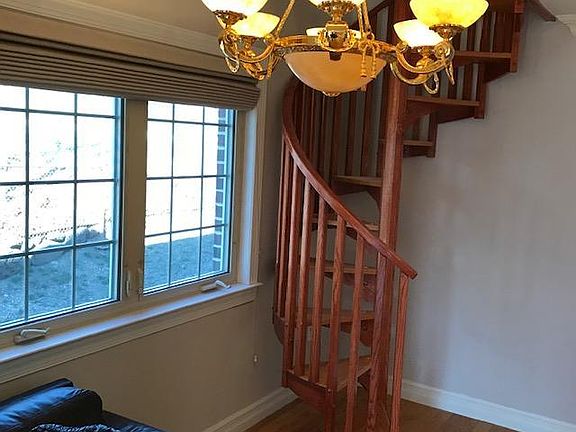 4th image of 26460 73rd Ave #1