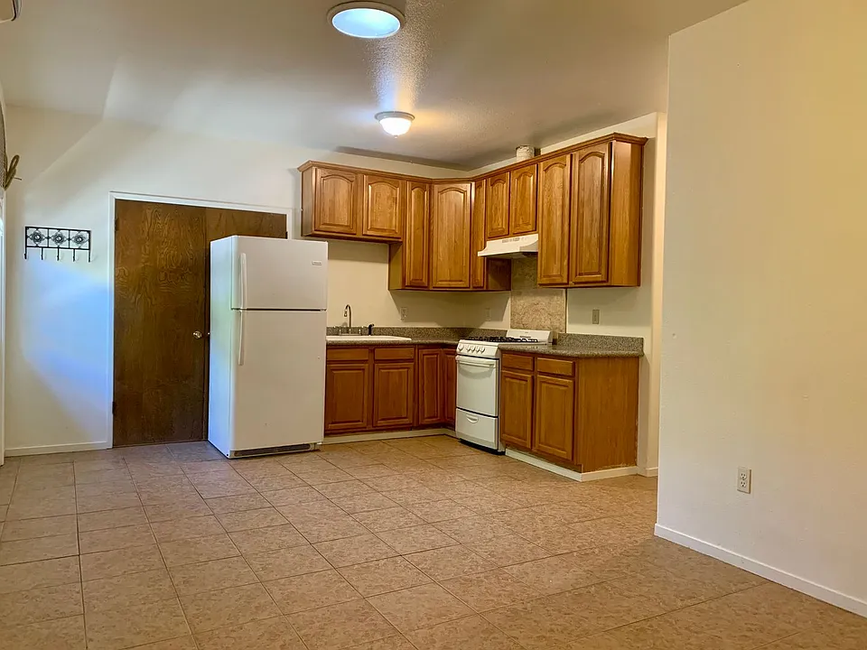 1382 Estates Dr