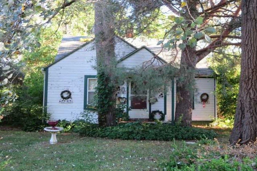1st image of 38001 Hixford Pl
