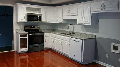 3rd image of 315 Martin Ln