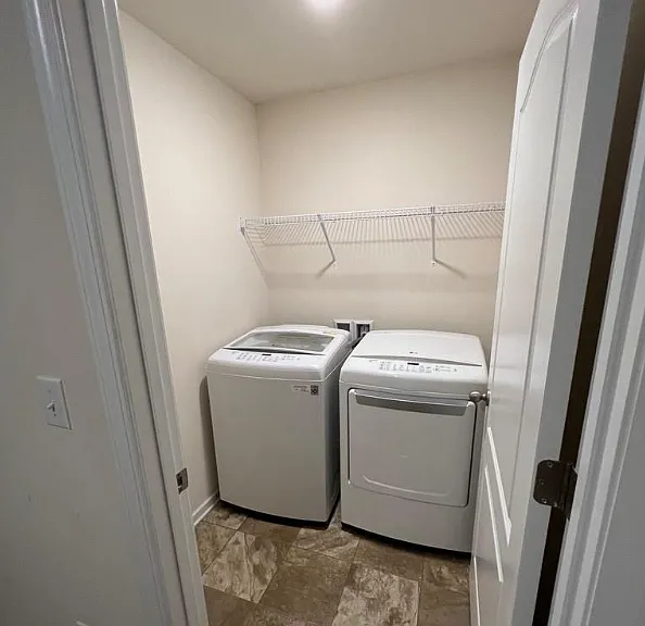 6112 Purbeck Way — Photo 3
