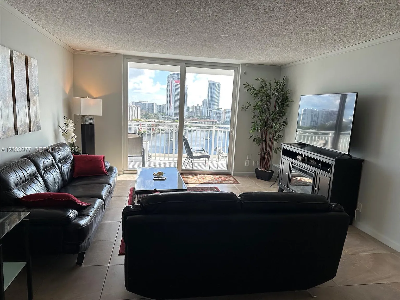 Golden Horn South Condo — Photo 2