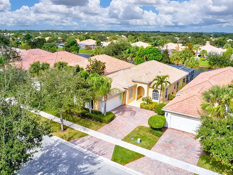 8241 Tobago Ln — Photo 56