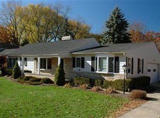 1350 E Melrose Dr, Westlake, OH