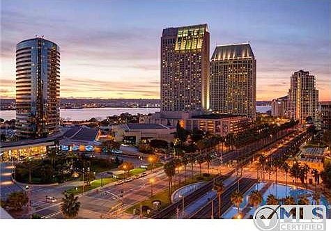 4th image of 100 Harbor Dr Unit 1404
