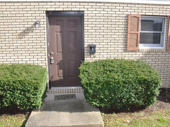 146 12th St NE #A, New Philadelphia, OH 44663