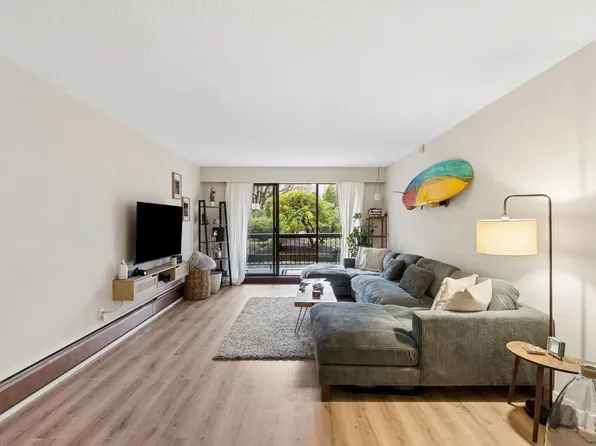 175 E 5th St #101, North Vancouver, BC V7L 1L3