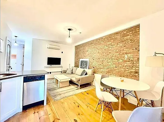 Rented by Voro NYC | media 5