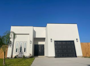1419 Los Estribos Dr, Laredo, TX 78043