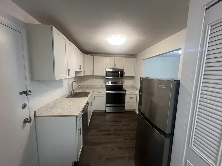 42 Belle Isle Ave #24 — Photo 3