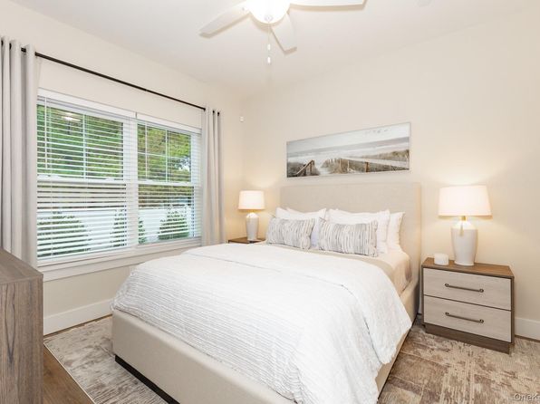 111 Romar Ct W