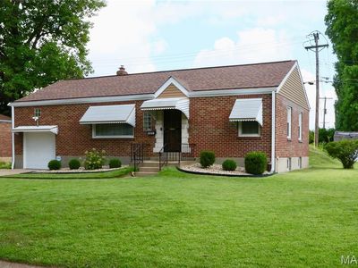 2031 Ranchdale Dr, Saint Louis, MO, 63136