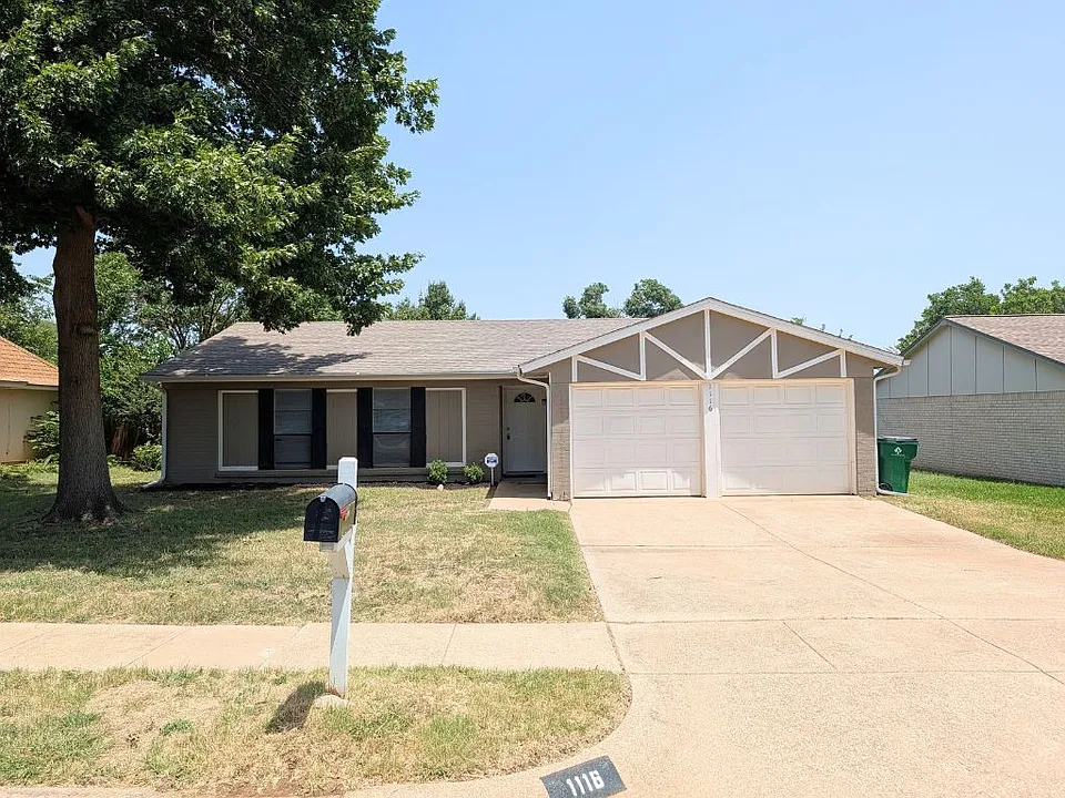 1116 Cindy St