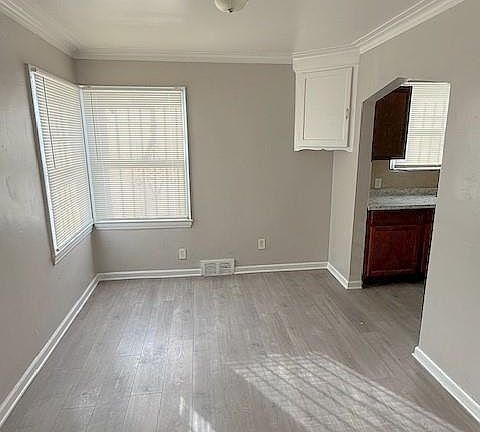 3rd image of 12809 Kilbourne St