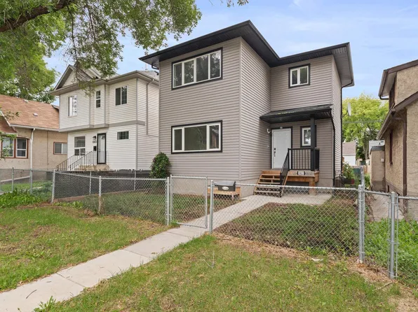 10825 93rd St NW, Edmonton, AB T5H 1Y7