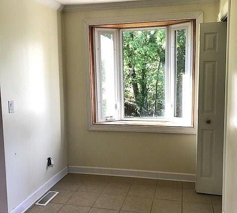 5th image of 3127 Bremen Ave