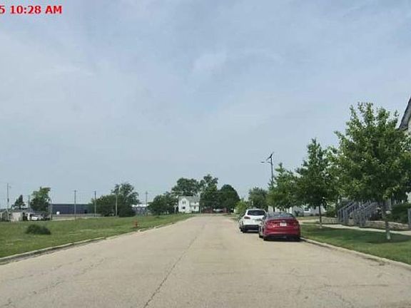 Exterior Neighborhood (street photo)