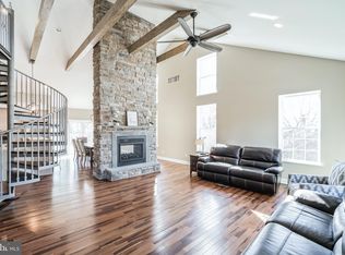 125 E Sylvan Dr, Broomall, PA 19008