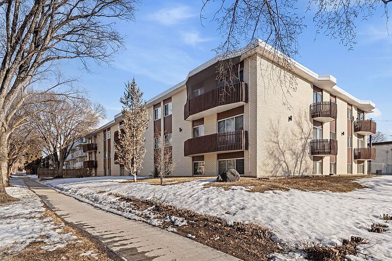 1st image of 11907 81st St NW #303