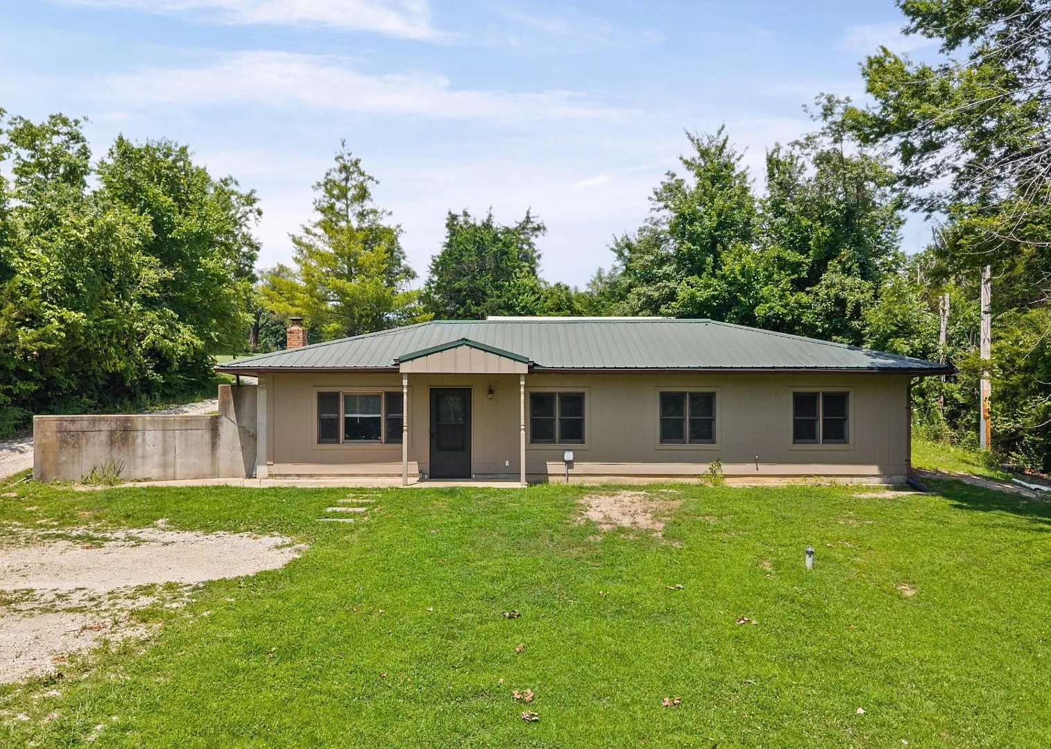 20400 N Mt Pleasant Rd — Photo 1