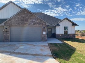 2075 Cali Jo Ct, Blanchard, OK